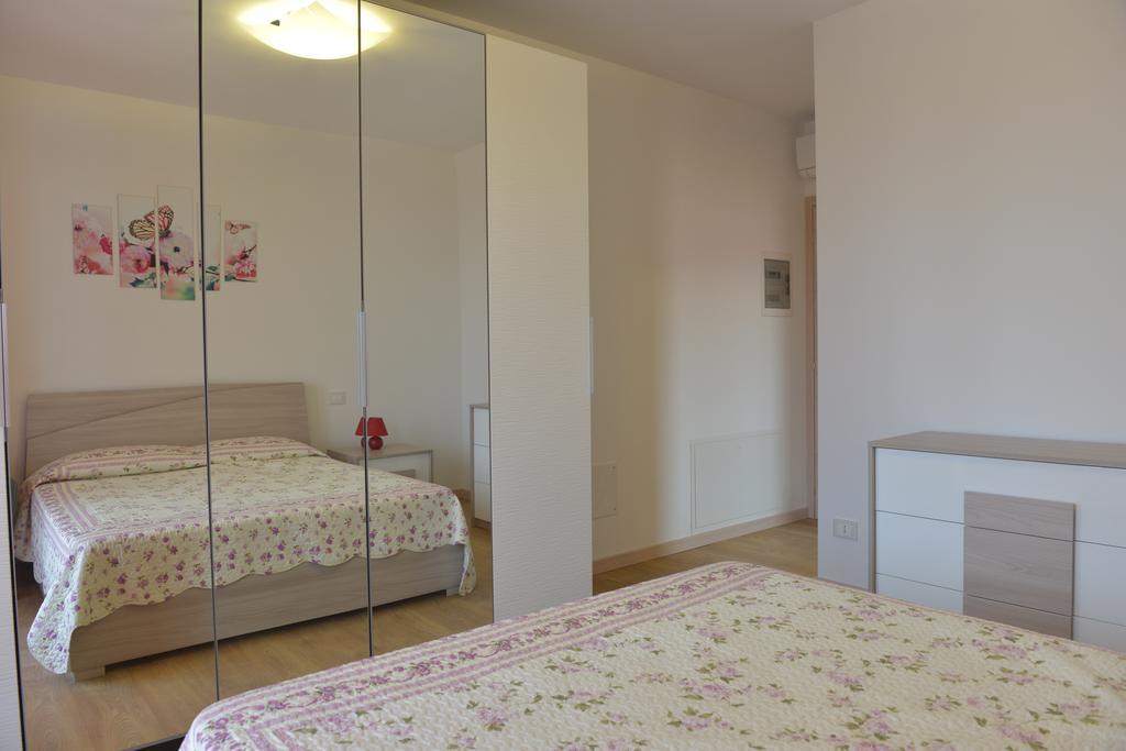 Villa Artemia Manerba del Garda Habitación foto
